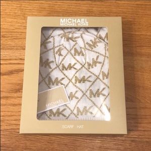 Michael kors scarf and hat set